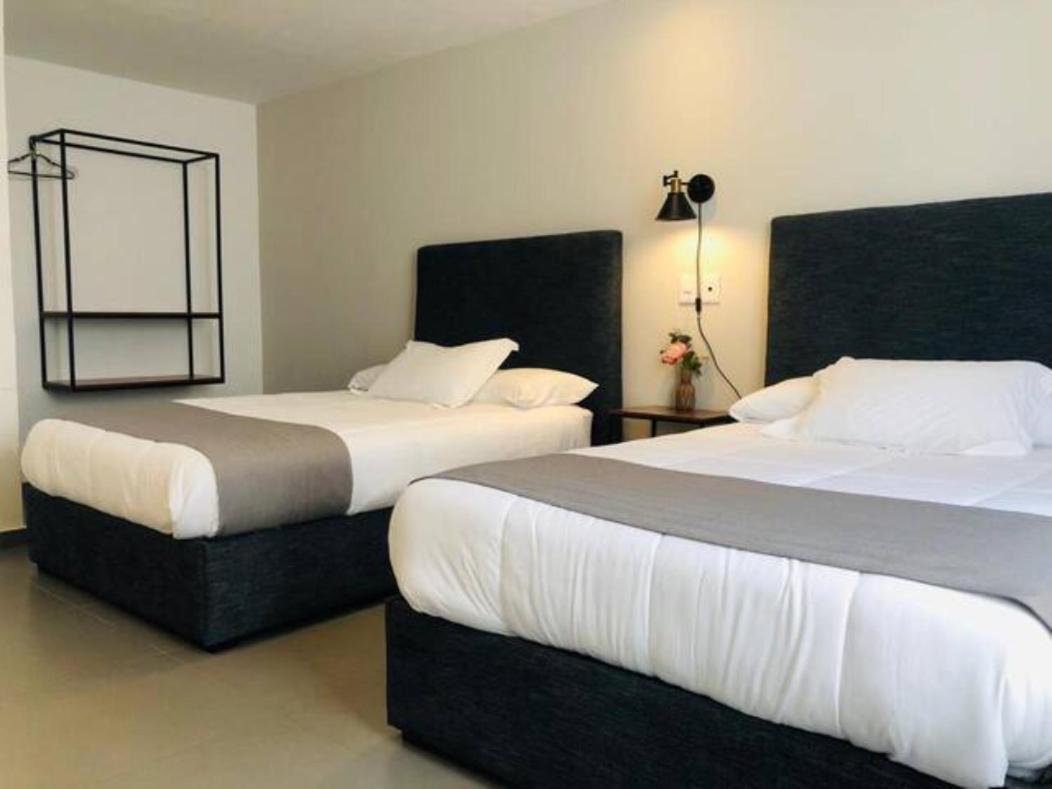 Urban Gran Plaza Aparthotel Zapopan Luaran gambar