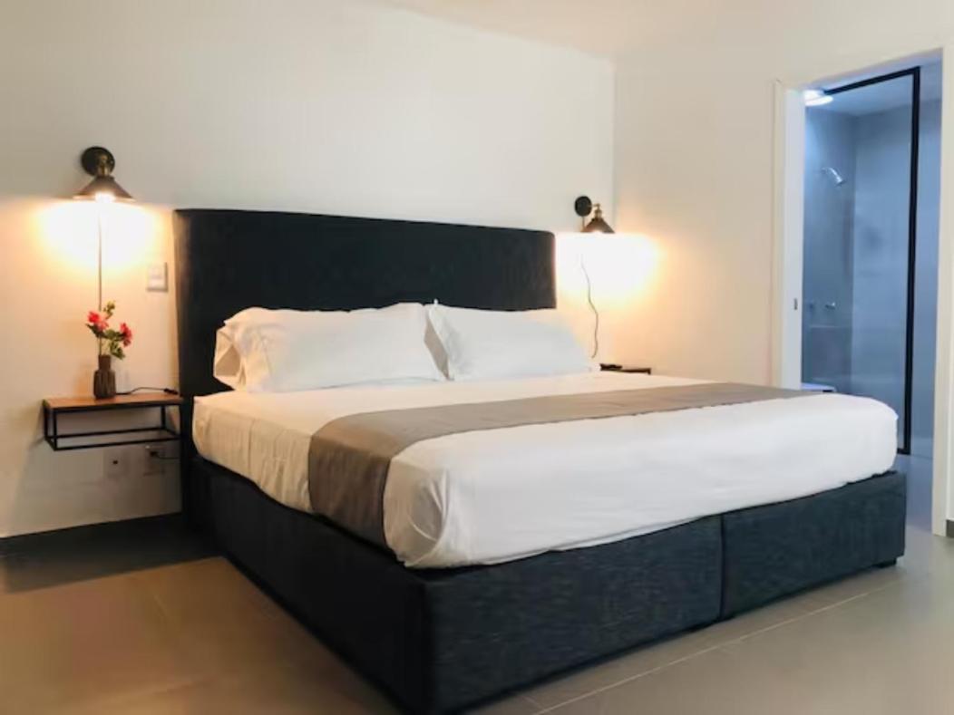 Urban Gran Plaza Aparthotel Zapopan Luaran gambar